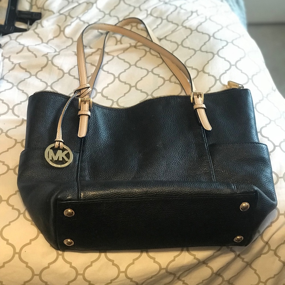 MK black purse